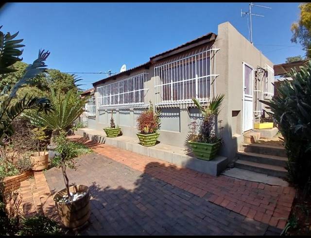 5 BEDROOM HOUSE FOR SALE IN KENSINGTON